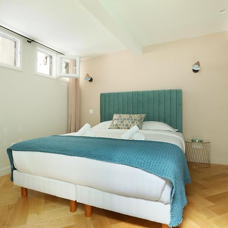 Apartment Center Of Paris By Studio Prestige Exterior foto