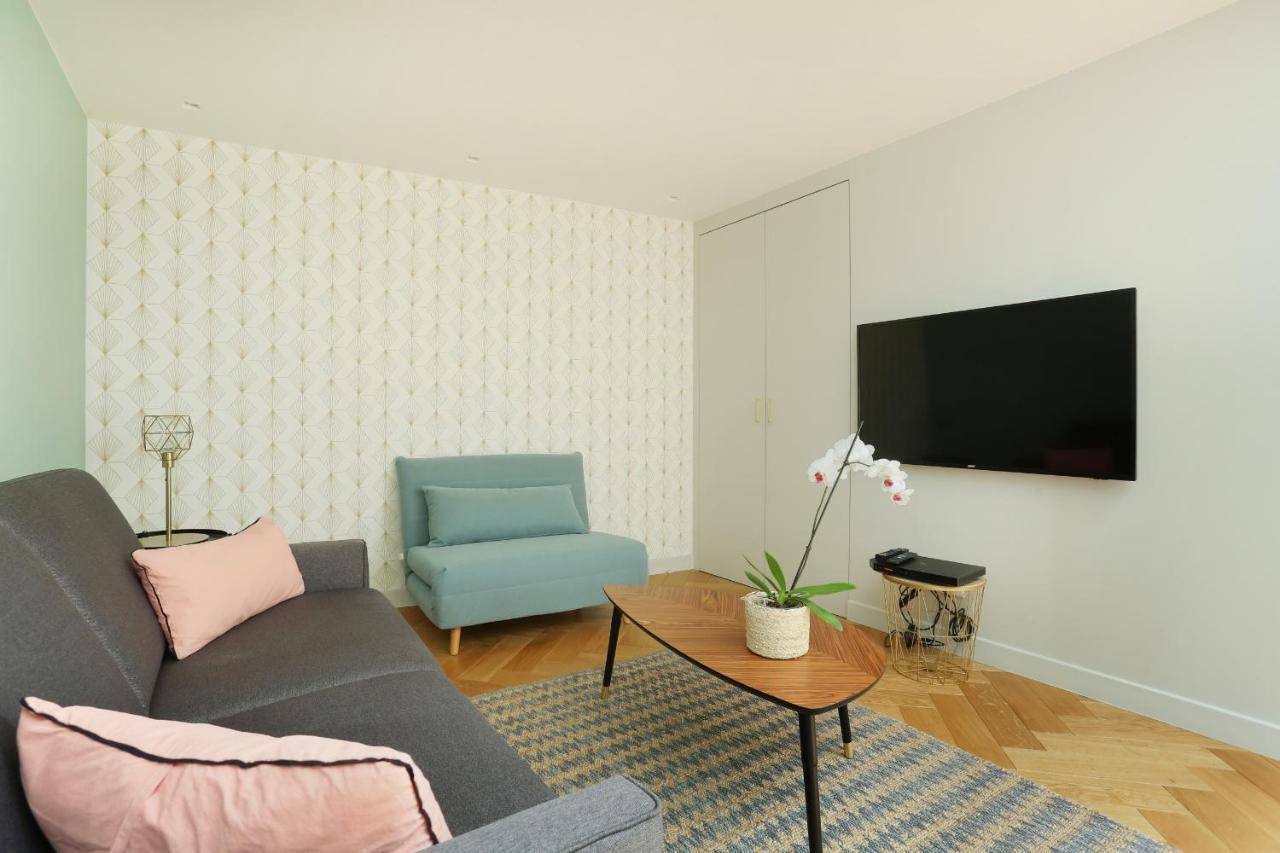 Apartment Center Of Paris By Studio Prestige Exterior foto